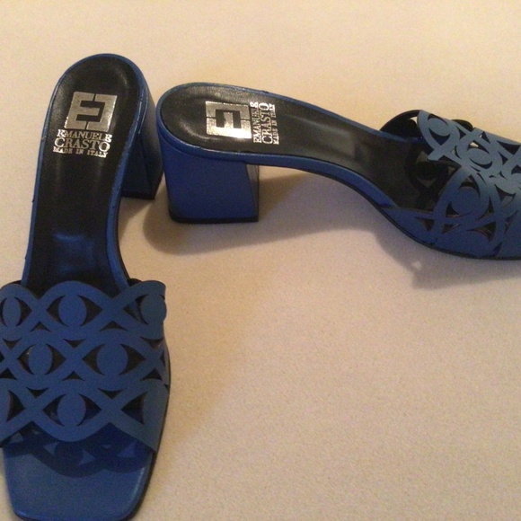 Leather Cobalt blue slides with block heel with laser cuts. - Picture 2 of 2